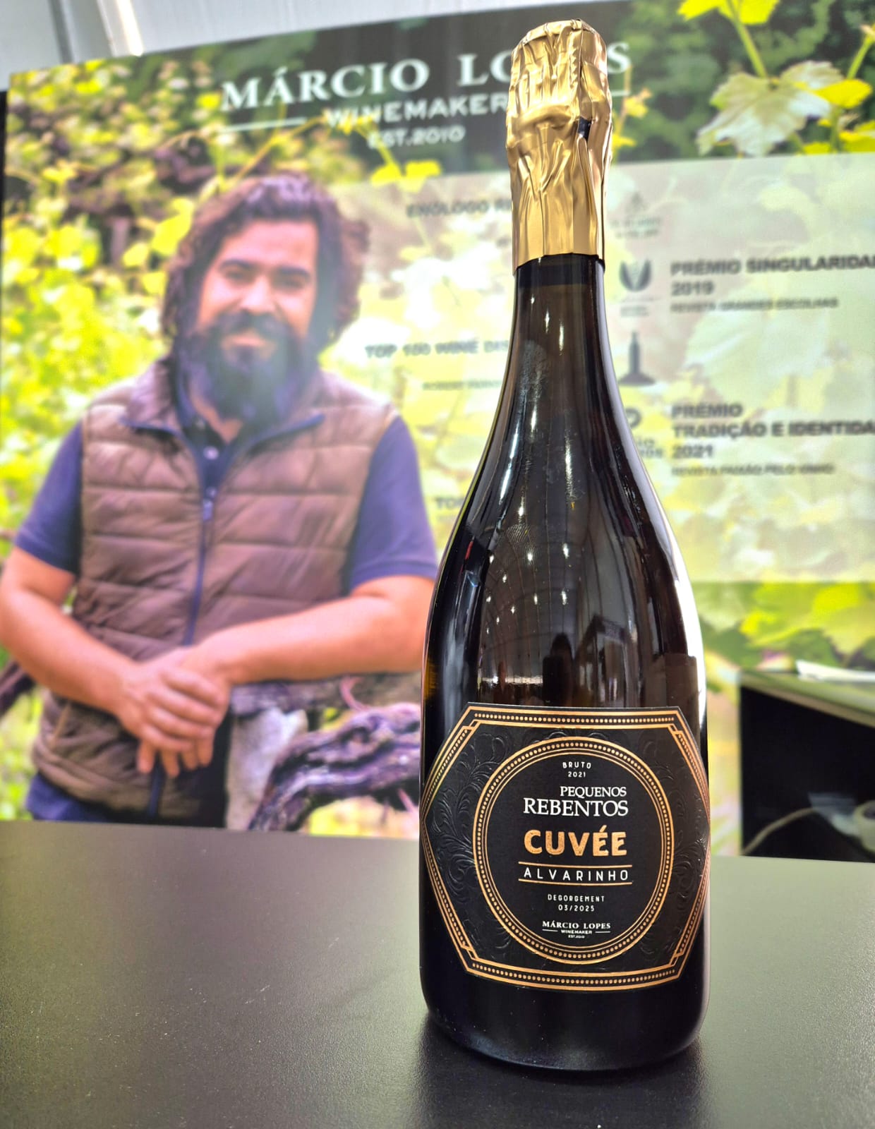 Pequenos Rebentos Espumante Alvarinho Cuvée 2022 - Image 2